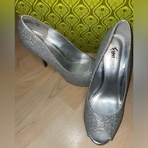Fioni Night Silver Heels